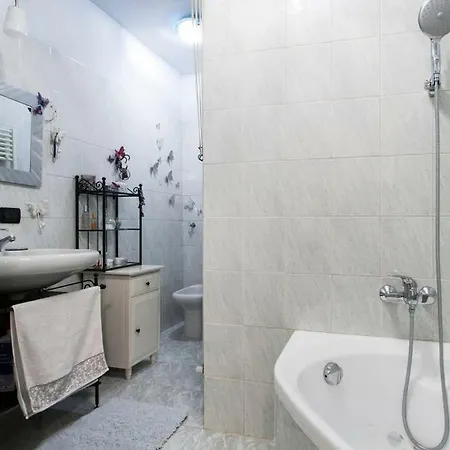 Apartment Cozy House In Sarpi *